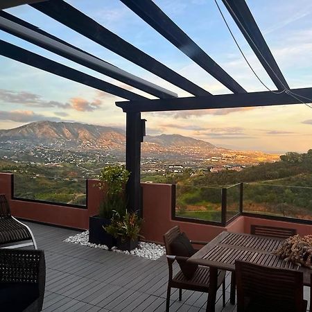 Bright Apartment In The Hills Of Elviria Малага Екстер'єр фото