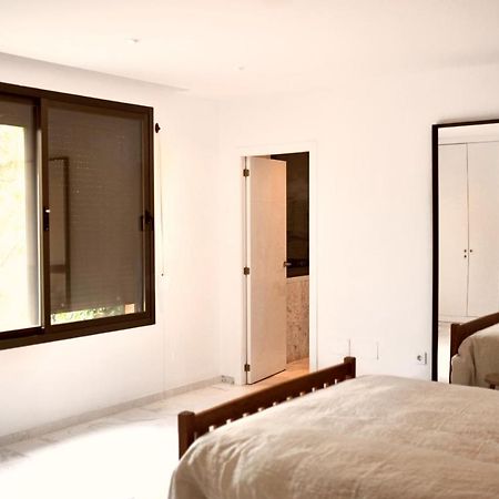 Bright Apartment In The Hills Of Elviria Малага Екстер'єр фото